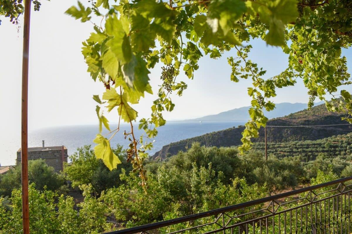 Coastal Stone Residence With Spectacular Scenery Kitriai Екстер'єр фото