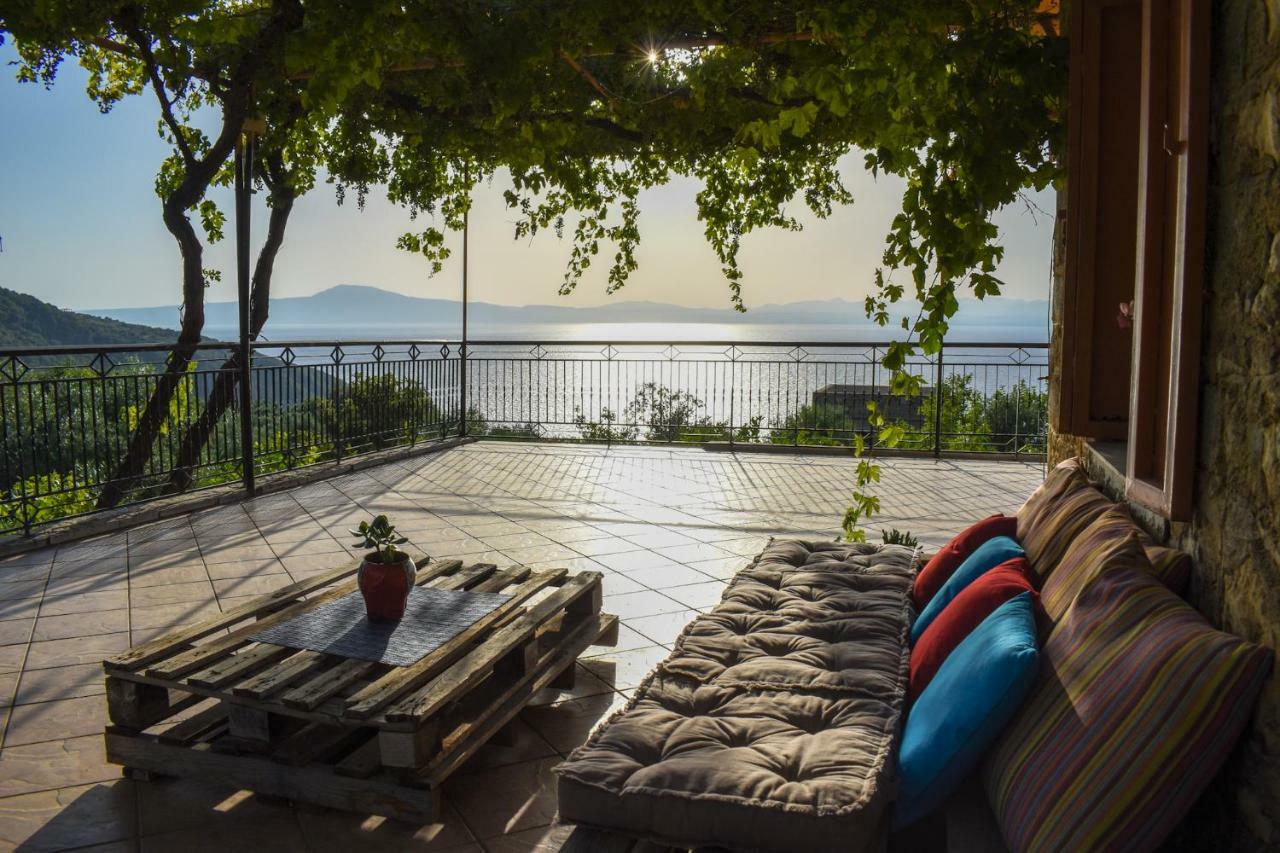 Coastal Stone Residence With Spectacular Scenery Kitriai Екстер'єр фото